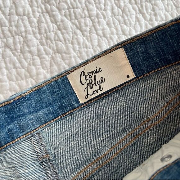 ✨ Cosmic Blue Love Women’s High Rise Cutoff Shorts 28 NWT Stitch Fix - Picture 4 of 11